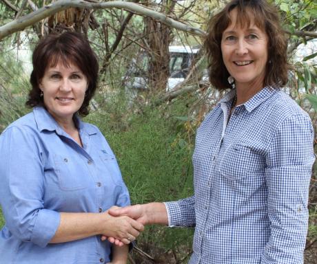 Cathy Semmler from Murrumbidgee Irrigation with new Irrigation Areas Local Landcare Coordinator Kerri-Anne Keely